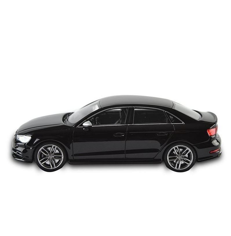 Resim Audi S3 Saloon Model Araç